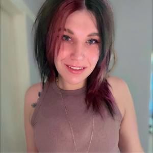 Meet your Posher, Hayley